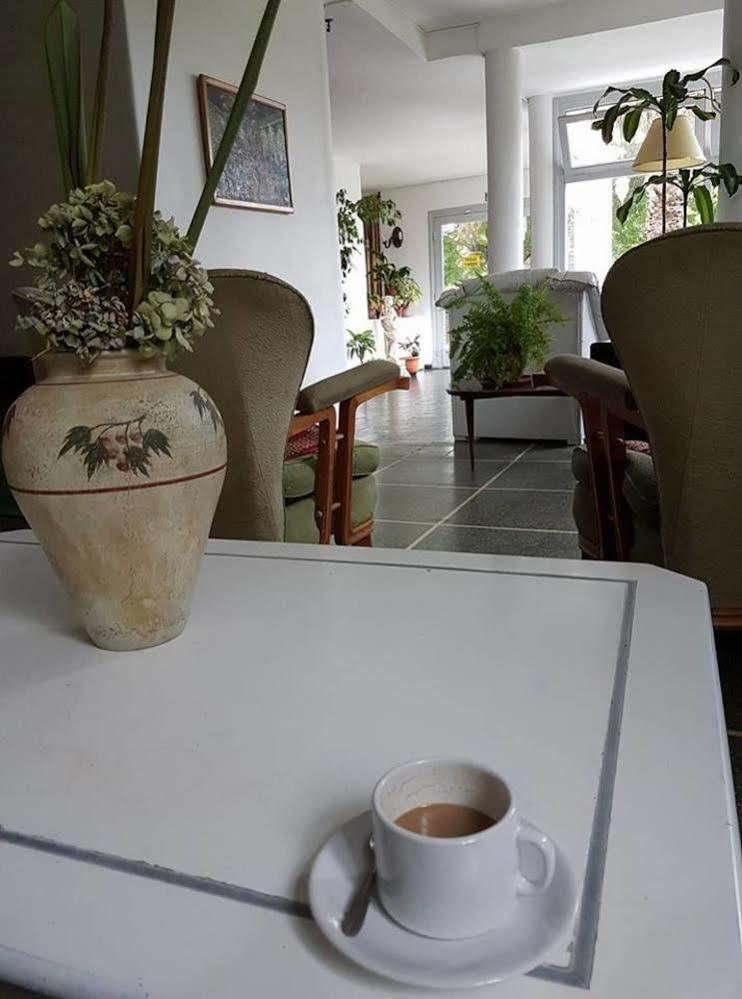 Hotel Puerto Las Palmas Пунта-дель-Эсте Экстерьер фото